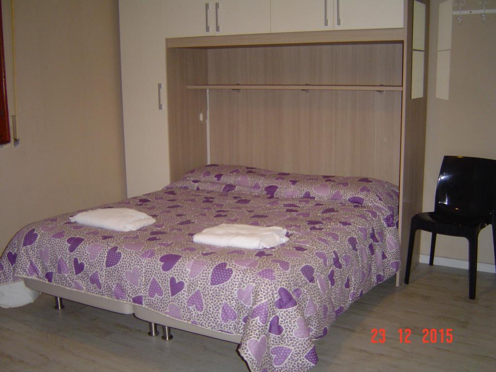 Ferienwohnung Irene Pistoia Zimmer foto